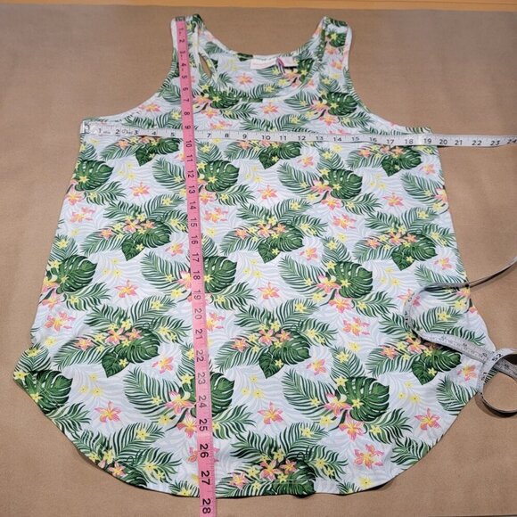 Tommy Bahama Size XL 2-Piece Floral Pajama Set, Jogger Style Pants and Tank Top - Picture 4 of 15